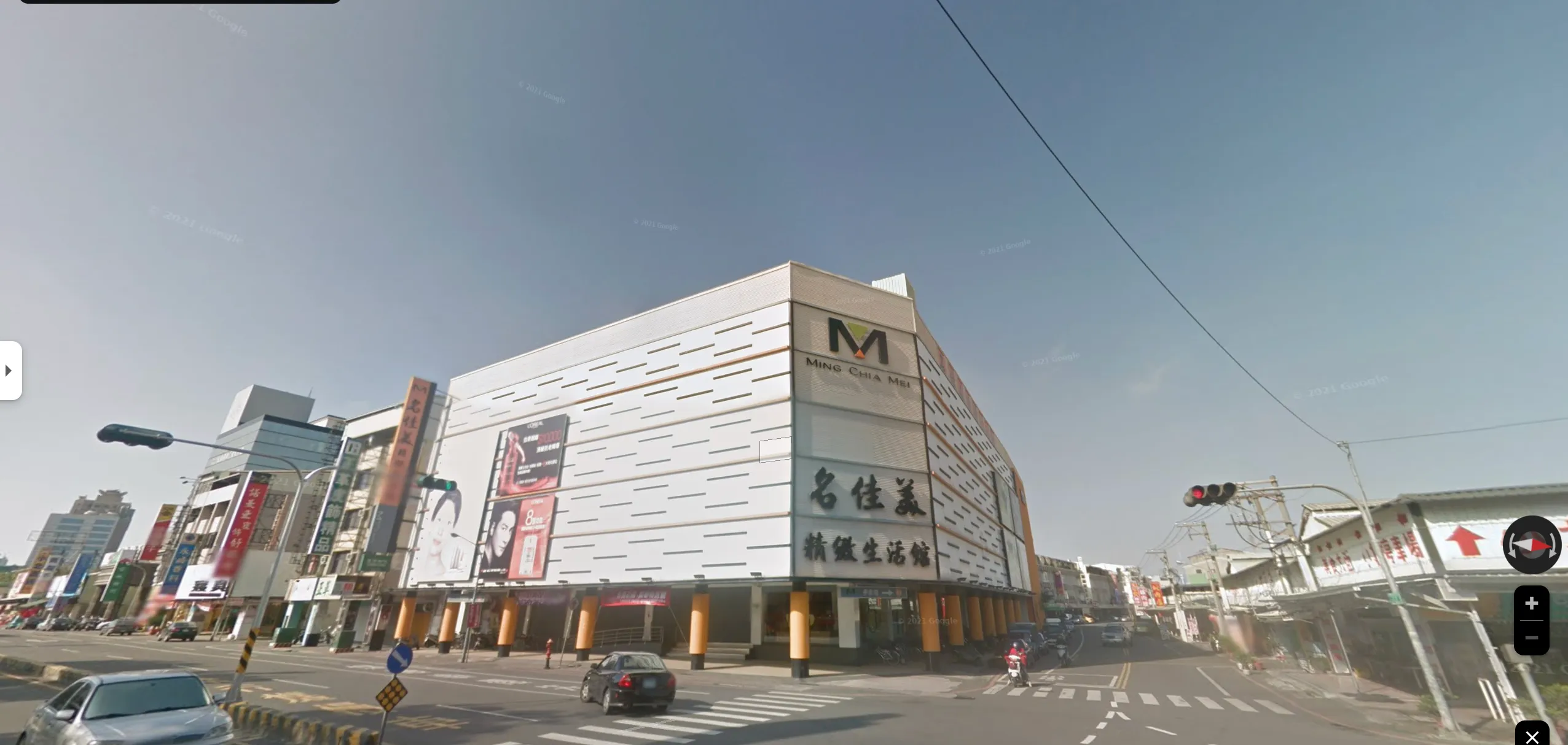 2012 年 1 月,名佳美精緻生活館台南小北店。M 字 logo 配上大面積外牆,這是名佳美全盛時期的標準店型。(Google 街景)